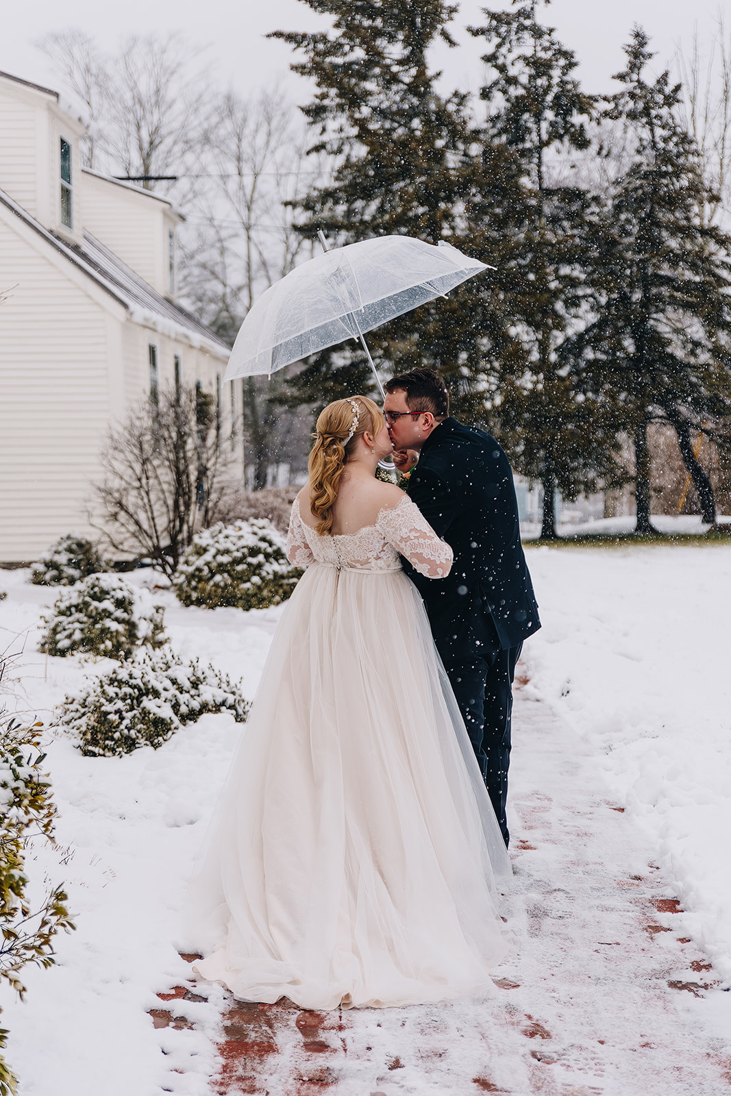 Winter wedding in the barn at The 1812 Farm